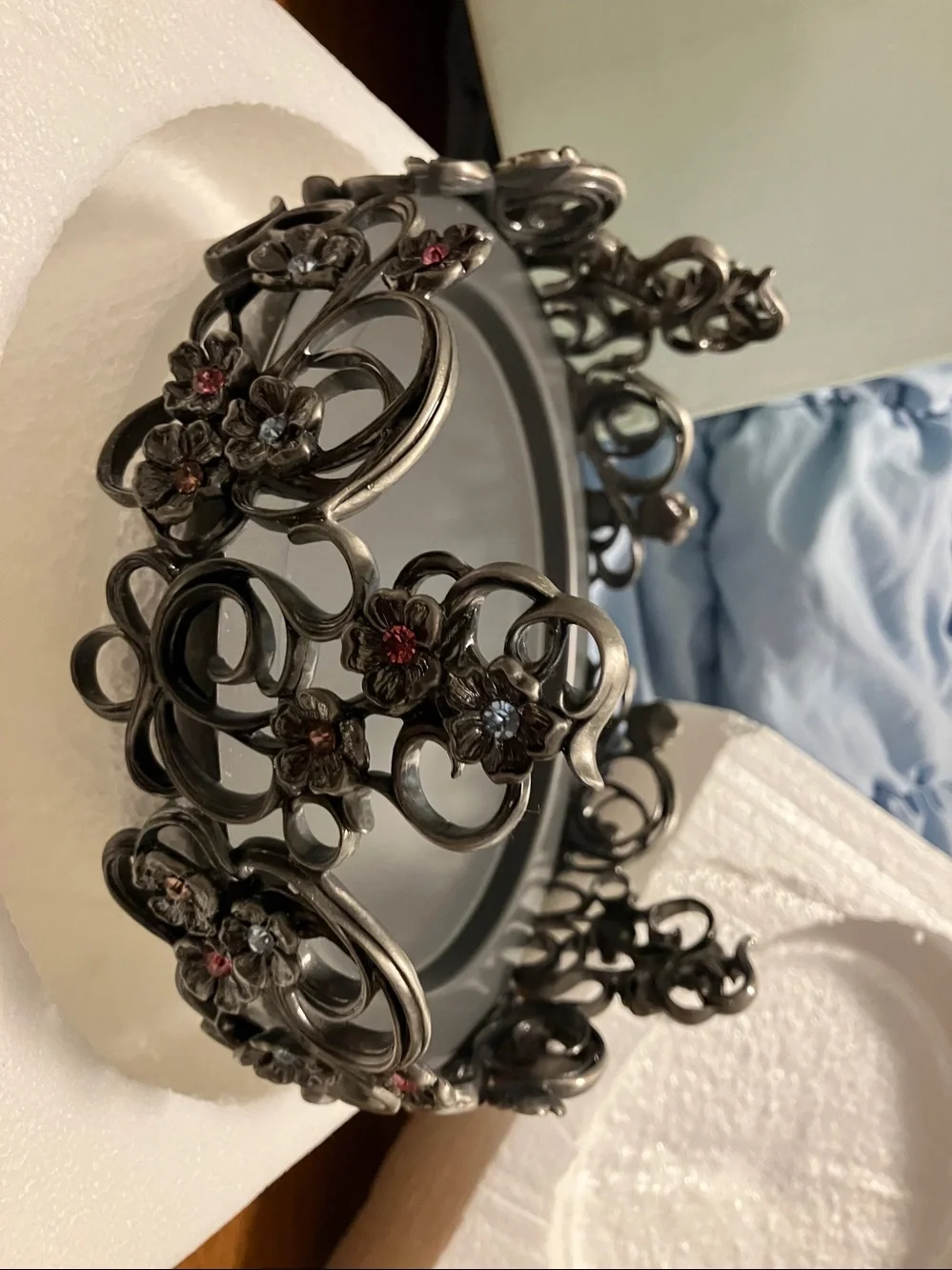 New in box Partylites metal n crystals 8” circle.  3 candle holder